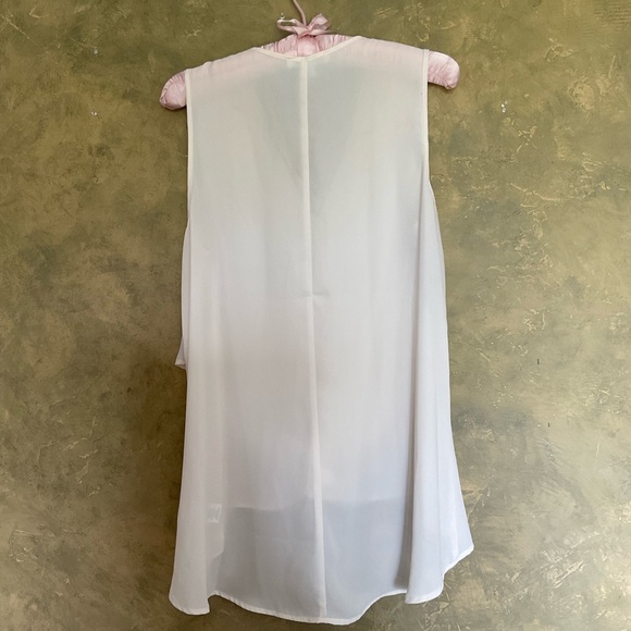 Spense Beaded Layered Sleeveless Blouse - Picture 5 of 5